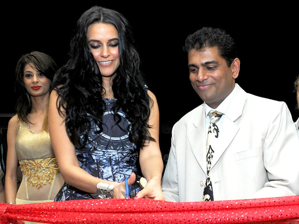 neha dhupia unveils mohammed fasihs sheesh mahal lounge 3