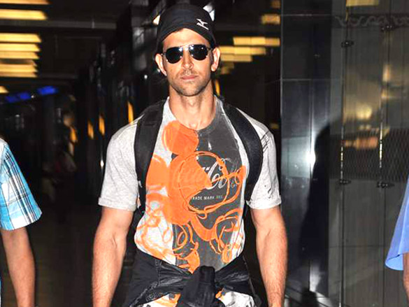 hrihtik snapped at the international airport 2