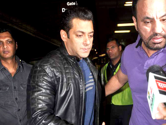 salman and hrithik leave for new years celebration 2