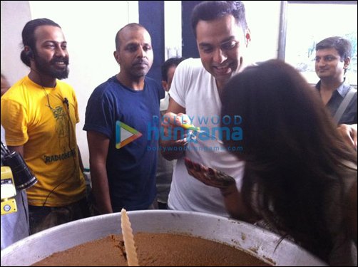 Check out: 20 kilogram birthday cake on sets of Rock The Shaadi