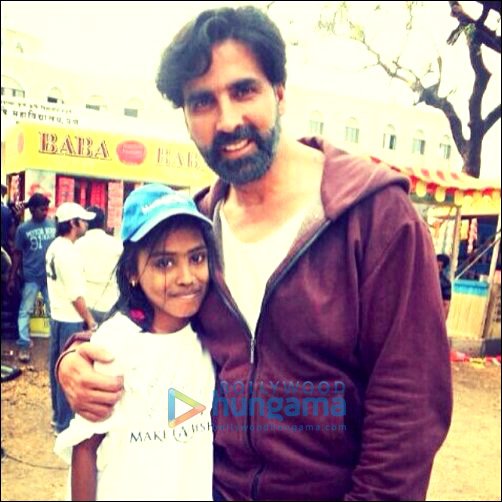 Check out: Akshay Kumar with his nine year old fan