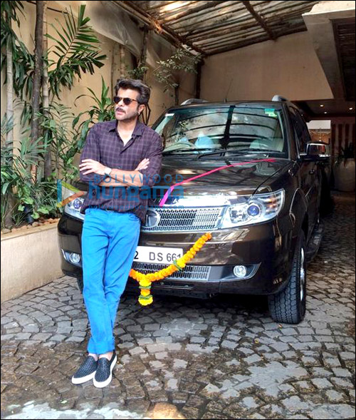 Check out: Anil Kapoor flaunts his Dussehra present