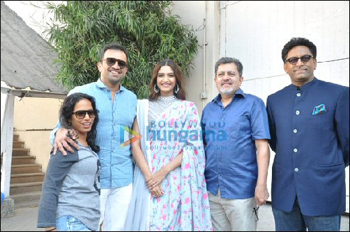 what bollywood stars did this week 1223