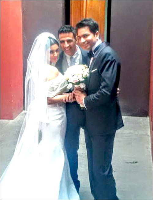 check out asin and rahul sharmas wedding pics 3