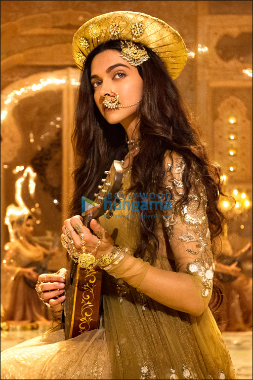 Check out: Deepika Padukone to sport this look for the song Deewani Mastani