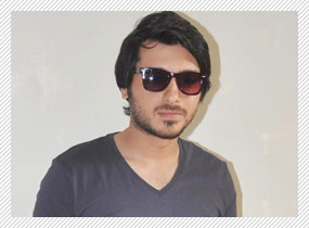 “I was excited to play a ‘shaayar’ in Chashme Baddoor” – Divyendu Sharma
