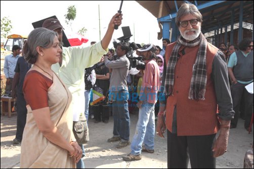 Check out: Hema Malini and Amitabh Bachchan in Aarakshan