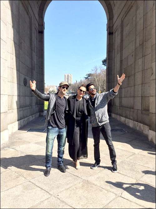check out hrithik roshan sonakshi sinha and anil kapoor fly to madrid for iifa 2016 2