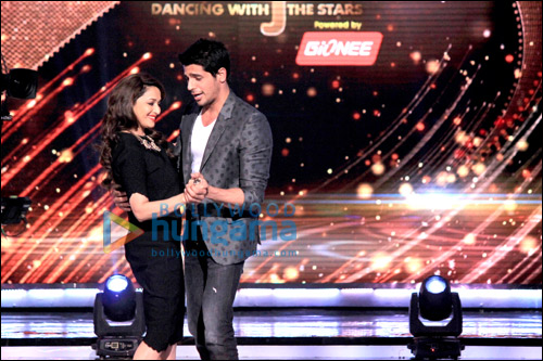 Check out: Sidharth dances with Madhuri Dixit