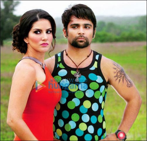 Check out: Sunny Leone and Sachiin Joshi on sets of Jackpot