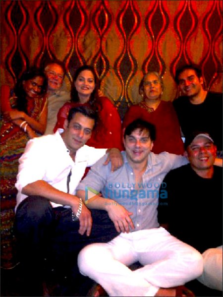 Check Out: Wedding anniversary of Salman Khan’s parents