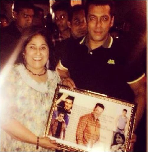 Check out: Salman Khan receives a collage and a poem from a fan