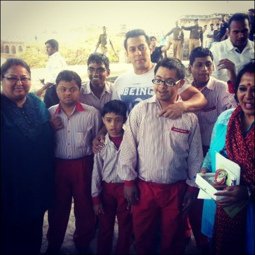 Check out: Salman Khan visits ‘Vishwas Samarpit For Disabled’ in Udaipur