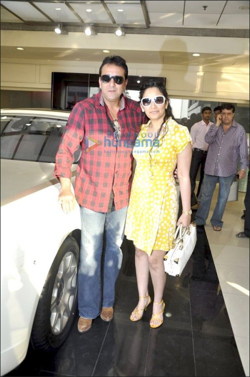 Sanjay Dutt gifts Rolls Royce Ghost to wife Manyata