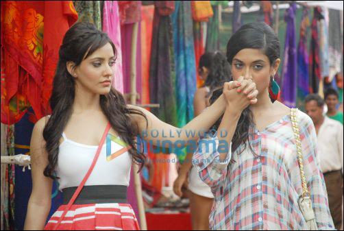 Sarah-Neha take the lesbian route in KSKHH? : Bollywood News - Bollywood  Hungama