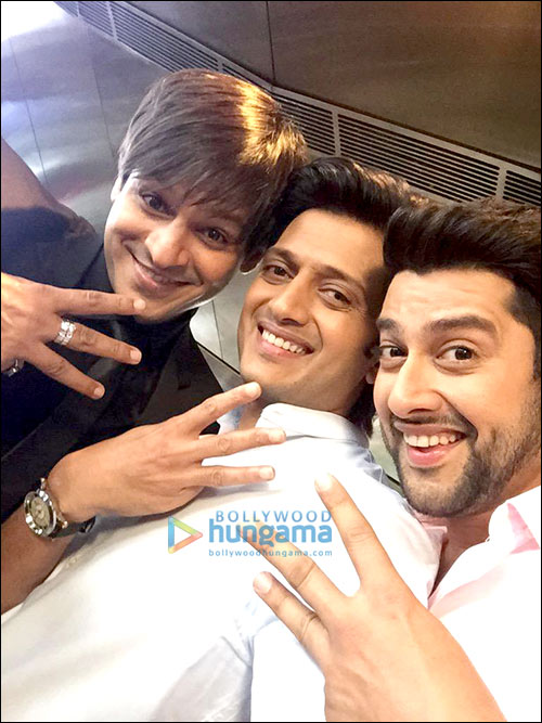Check out: Great Grand Masti gang comes together for a selfie