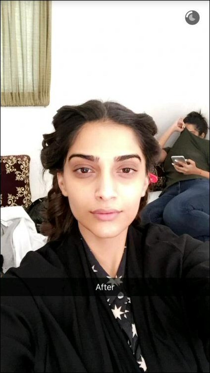 check out sonam kapoor unveils her transformation for an ad in pictures 4