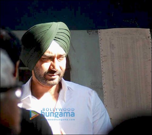 Check Out: Ajay Devgn and Sonakshi Sinha on the sets of Son of Sardar