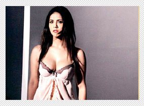 Sunny Leone keeps her promise with Ragini MMS 2