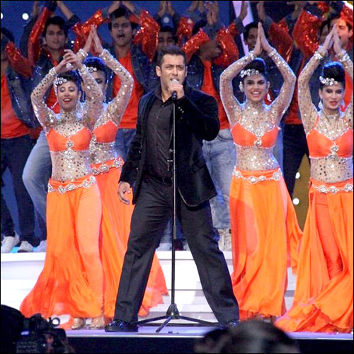 check out celebs perform at toifa 2016 10