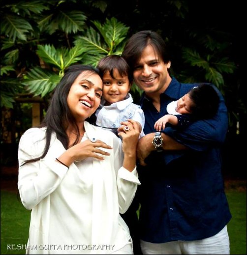 Check out: Vivek Oberoi tweets his ‘family photograph’