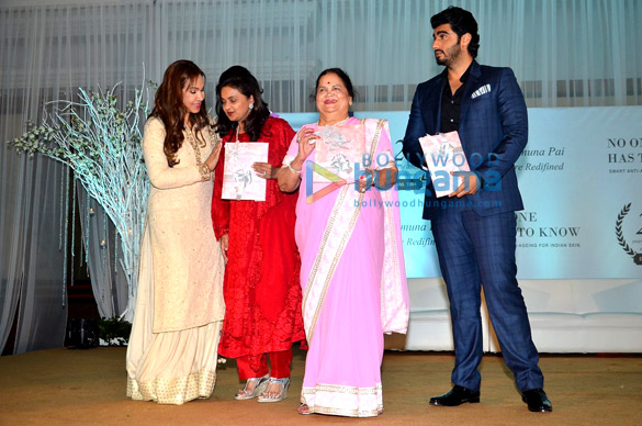 celebs grace the launch of the book no one has to know 5