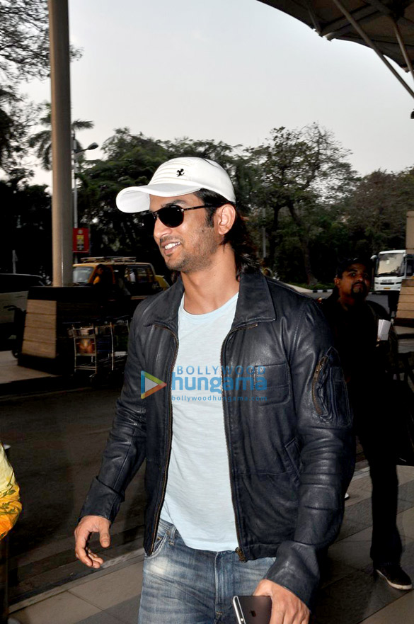 sushant singh rajput javed akhtar snapped at the airport 6