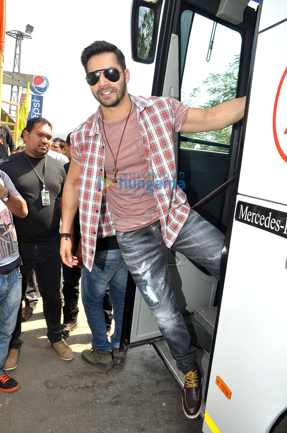 varun dhawan snapped on lonavla highway 5