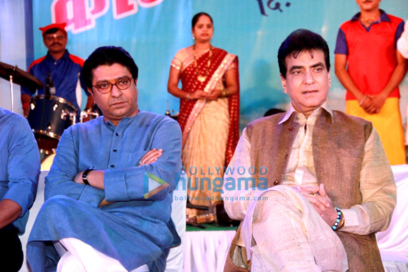 jeetendra at the koli festival which was launched by raj thackeray 4
