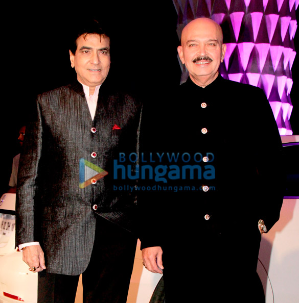 celebs grace rahul thackeray dr aditi thackerays reception 13