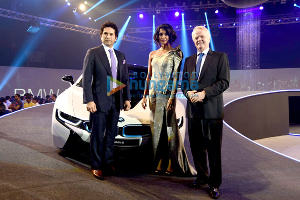 sonakshi sinha kangna ranaut shahid kapoor sachin tendulkar at the bmws i8 launch in mumbai 9