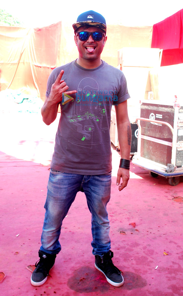 celebrities at plus91 holi reloaded 2015 22