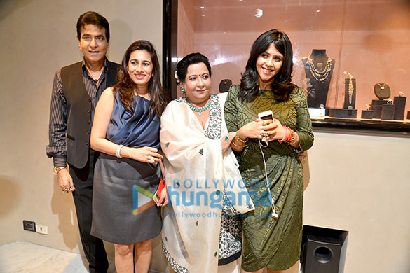 lisa haydon graces the launch of nirav modis flagship boutique in mumbai 3