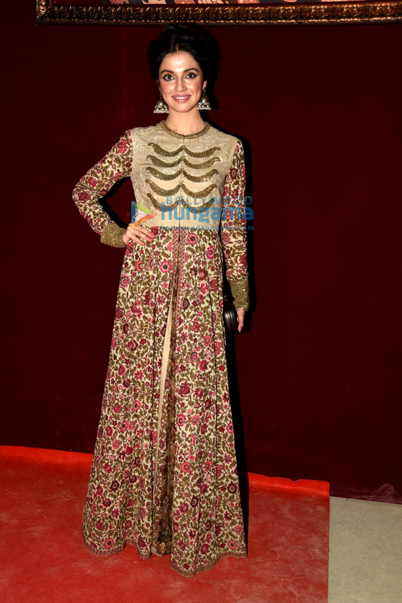 deepika padukone kajol rani mukerji kalki koechlin neha dhupia sridevi grace lakme fashion week 2015 10