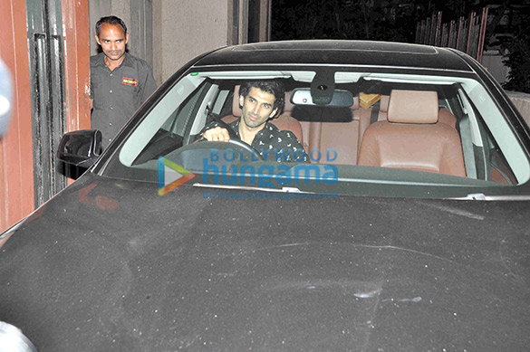 aamir khan arjun kapoor aditya roy kapur snapped at ranbir kapoors get together bash 4