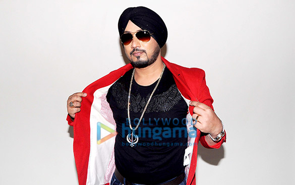 mika singh others at singer dilbagh singhs photoshoot for the album bottoms up 13