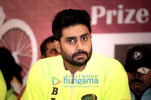 abhishek bachchan graces the prize distribution ceremony of peloton 2015 in nashik 4