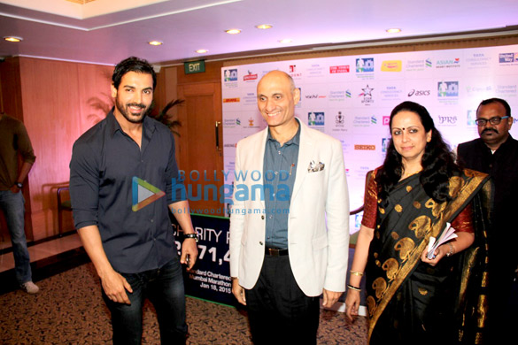 john abraham at standard chartered mumbai marathon charity awards 7