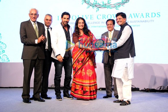 john abraham at the iaa india chapter awards 5
