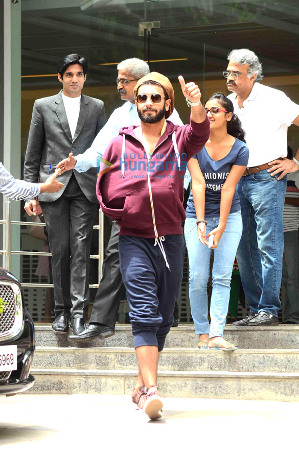 ranveer singh discharged from hospital after his surgery 3