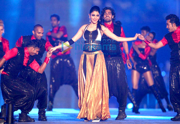 hrithik roshan shahid kapoor anushka sharma perform at the opening ceremony of ipl 2015 8