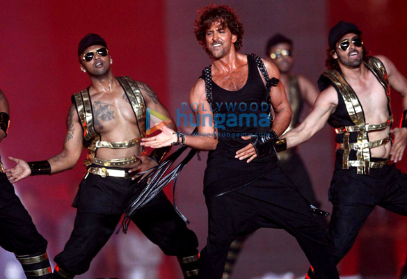 hrithik roshan shahid kapoor anushka sharma perform at the opening ceremony of ipl 2015 19