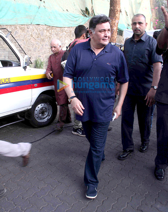 bollywood celebrities participate in the protest against bmcs proposed hawking zones 8