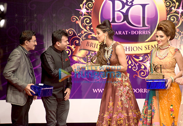 celebs grace the bharat dorris hair and makeup 2015 fashion show 6