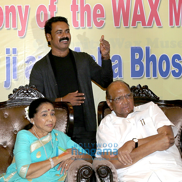 unveiling of sharad pawar asha bhosles wax statue at mca lounge 5