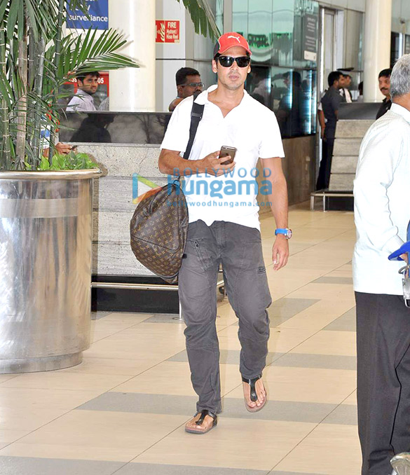 celebs return from planet hollywood launch in goa 6