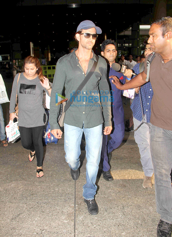 hrithik roshan snapped at the international airport terminal 6