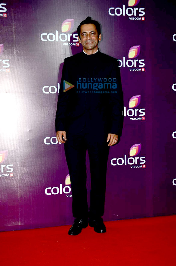 celebs grace colors party 112