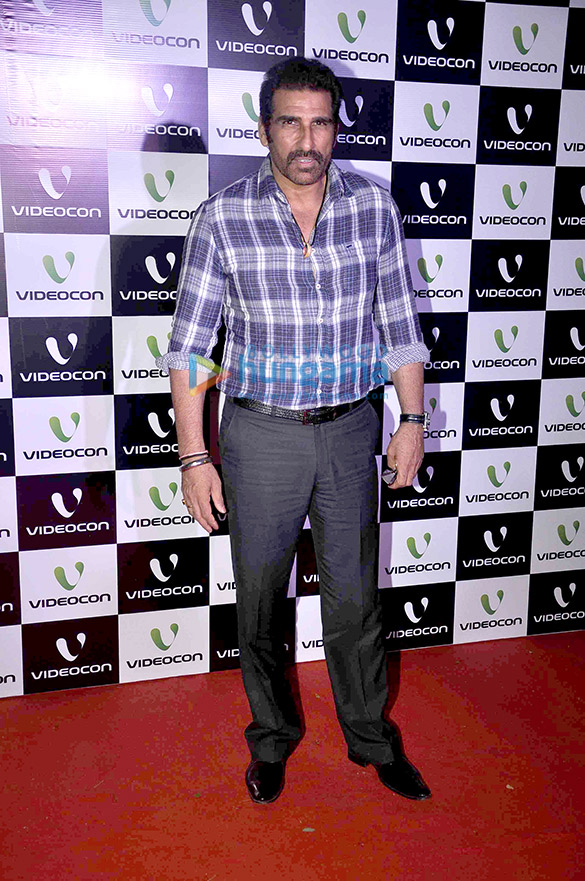 evelyn sharma mahaakshay chakraborty mohammed azharuddin and others at videocons bash 18