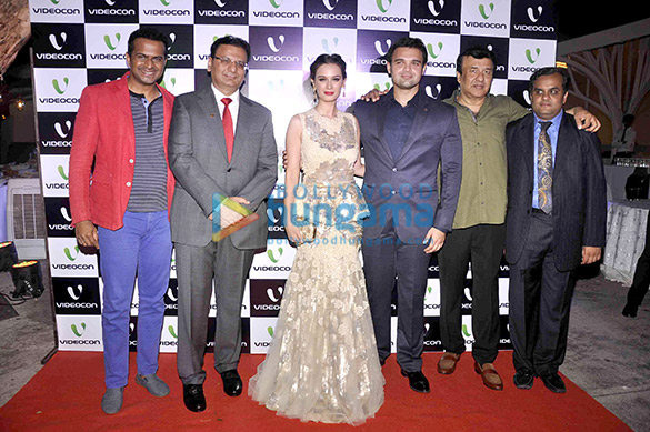 evelyn sharma mahaakshay chakraborty mohammed azharuddin and others at videocons bash 4